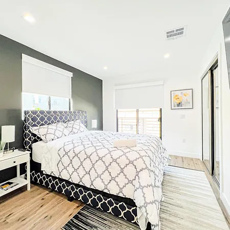 Elegant 4-Bedroom Family Home - Oak2 - Lad Los Angeles Exterior photo